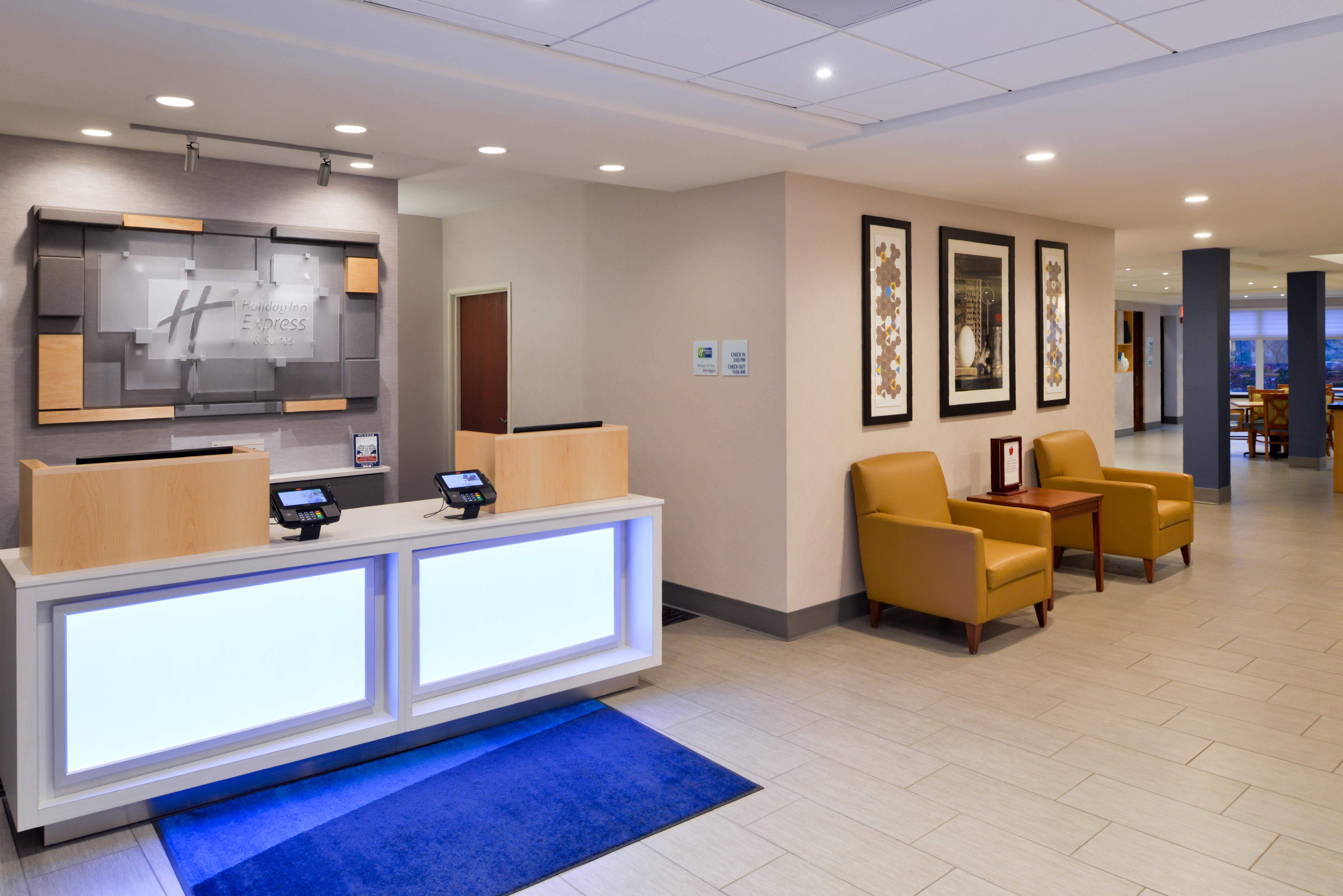 Holiday Inn Express Hotel & Suites Clifton Park By Ihg Exterior photo